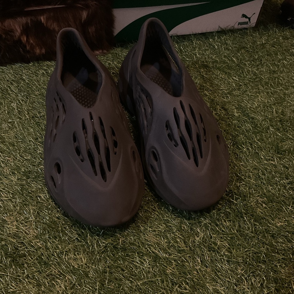 Foam runnr Yeezy